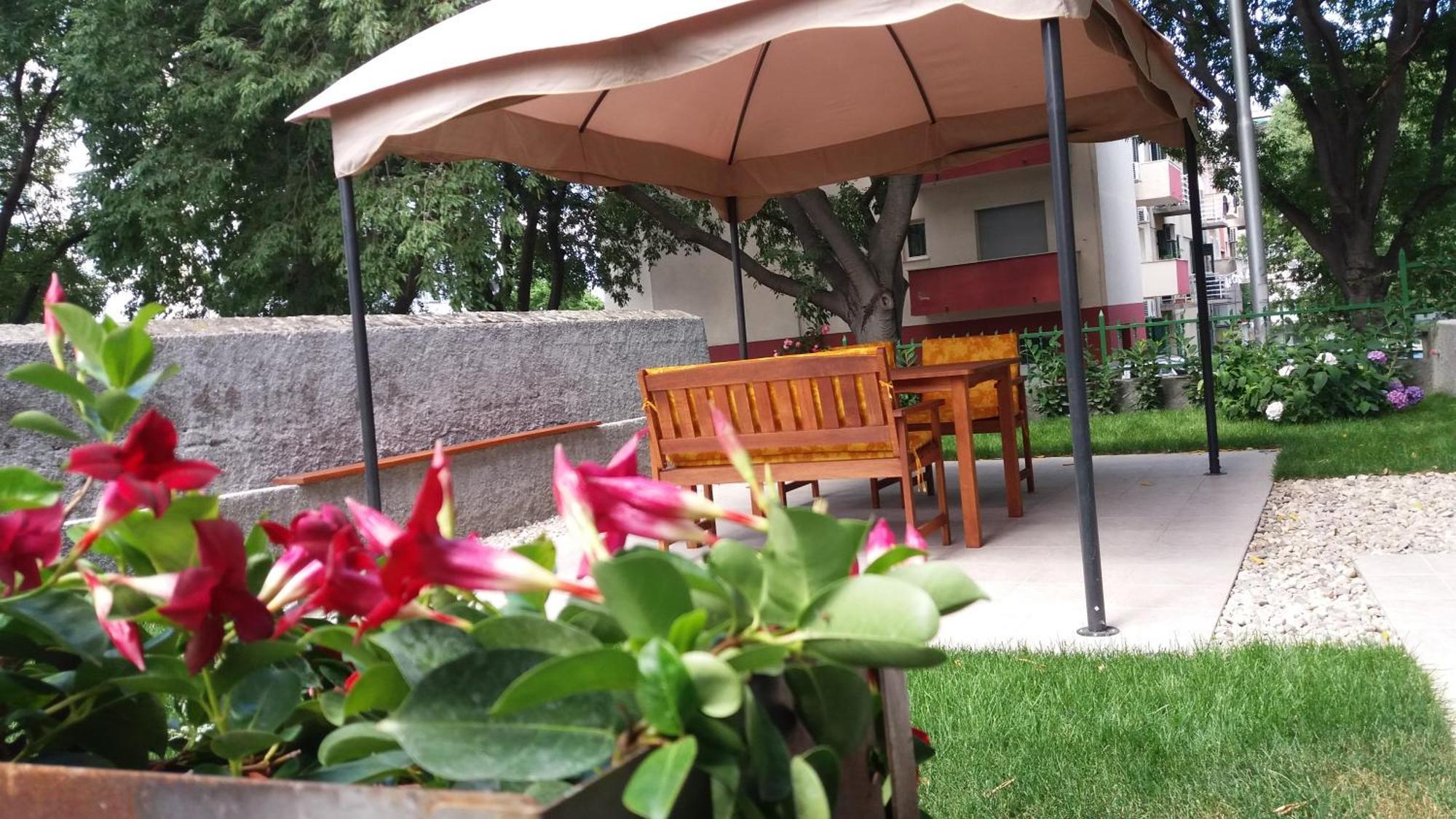 Garden Apartment Vanya Split Exterior photo